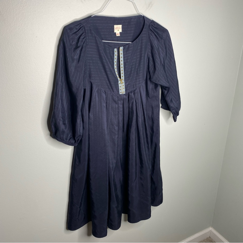 Lauren Moffatt Blue Silk Dress. Size 4 with zipper detail